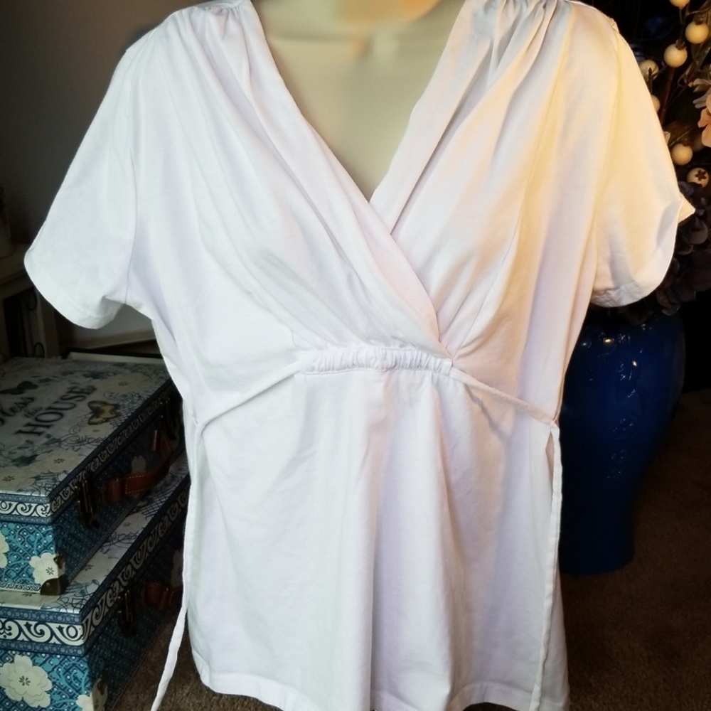 Short sleeve top